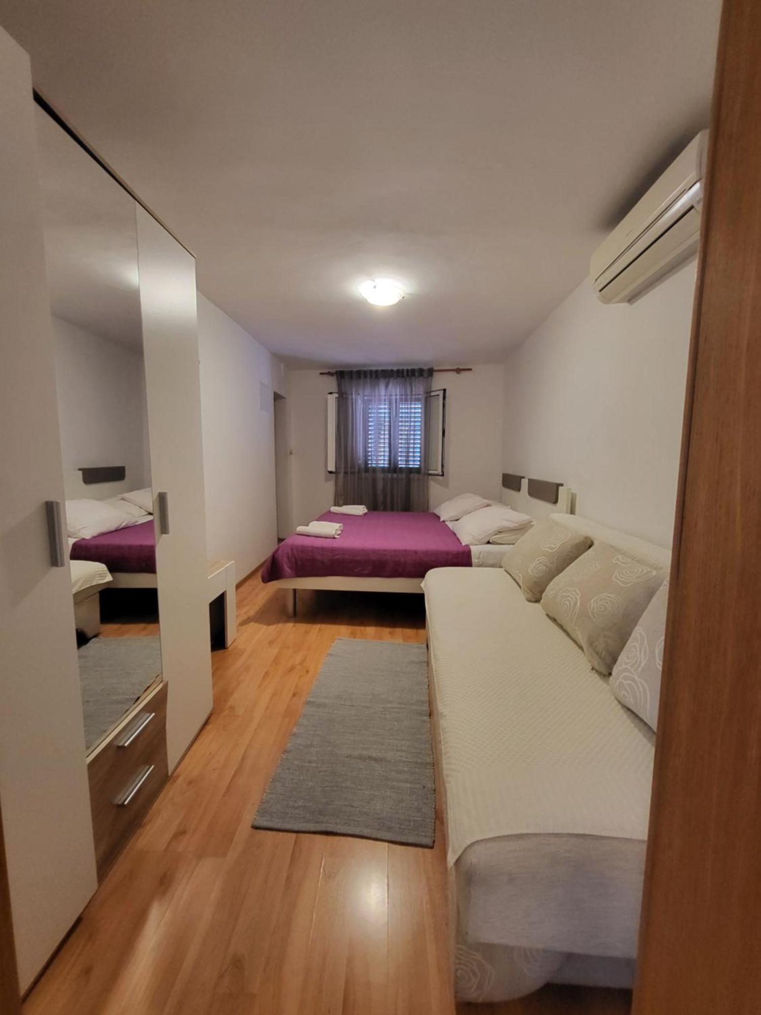 Guest Accomodation Zura Skradin Exterior foto