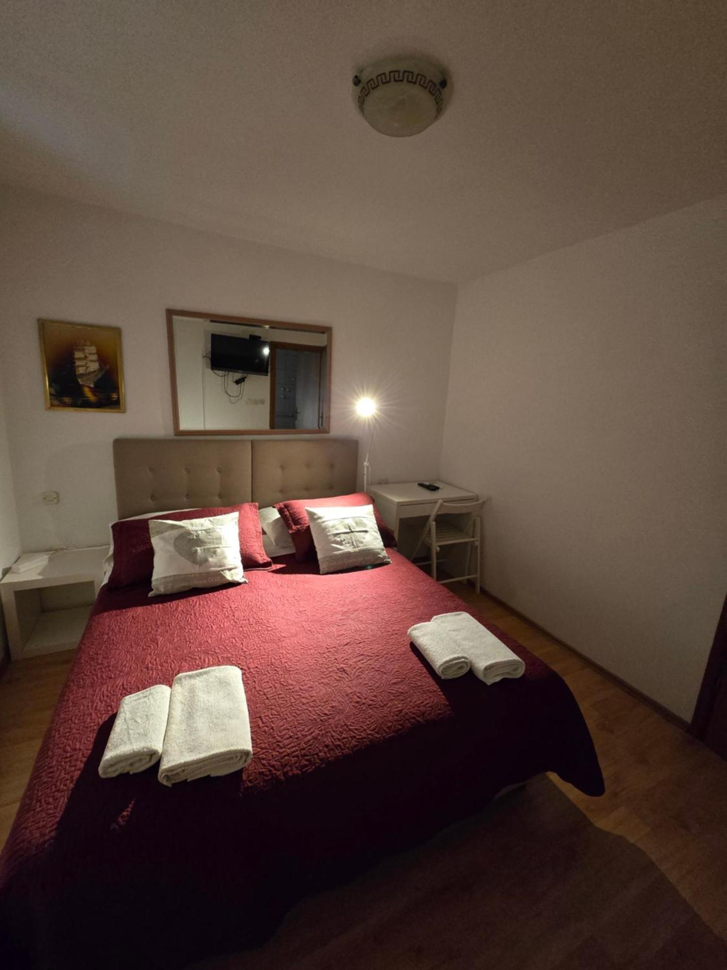 Guest Accomodation Zura Skradin Exterior foto