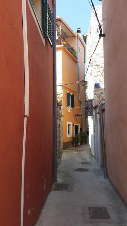 Guest Accomodation Zura Skradin Exterior foto