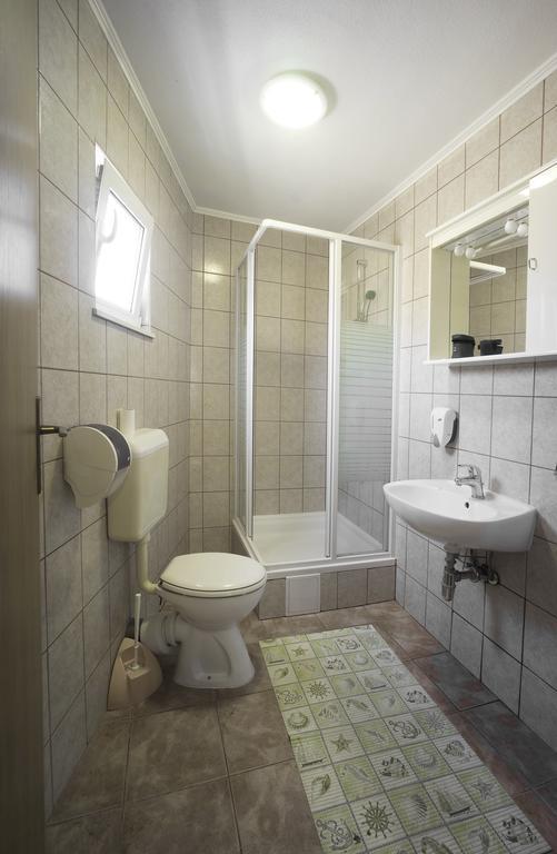 Guest Accomodation Zura Skradin Exterior foto
